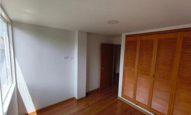 SE RENTA APARTAMENTO DUPLEX EN EL NORTE - SECTOR PROFESIONALES