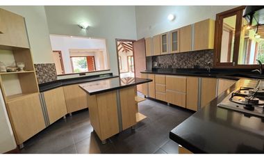 Casa campestre en unidad cerrada en el retiro