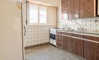 Departamento 3 ambientes al frente / Zona centro