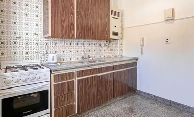 Departamento 3 ambientes al frente / Zona centro