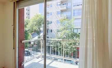 Departamento 3 ambientes al frente / Zona centro