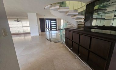 CASA EN RENTA EN JARDINES EN LA MONTAÑA