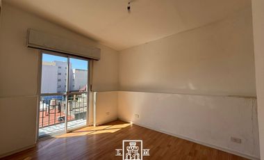 Adolfo Alsina y Belgrano - 3/4 amb con terraza y parrilla - Reciclado - Venta