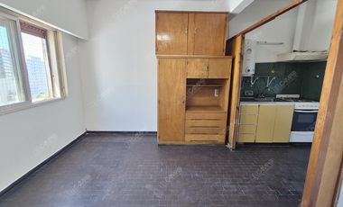 Av. San Isidro Labrador 4600 - Monoambiente sin expensas - Un piso por escalera