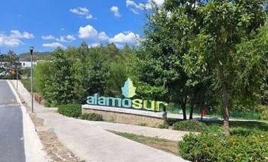 Casa en Venta en el Alamo de 1 Planta Terreno Plano y Amplio Patio