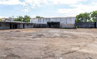 BODEGA COMERCIAL EN RENTA RUIZ CORTINES