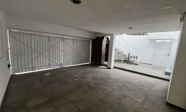 Venta casa Cumbria, Cuautitlan Izcalli uso suelo hab. y comer.