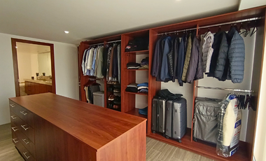 Penthouse ejecutivo amueblado. Solución llave en mano para reubicación en Metep