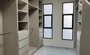 Casa en Venta en Residencial Las Palmas, estilo Resort