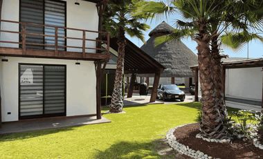 Casa en Venta en Residencial Las Palmas, estilo Resort