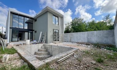 Venta Casa A ESTRENAR De 3 Habitaciones En Conkal, Yucatan NO PRIVADA