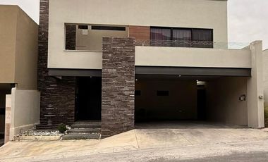 Casa en Renta o Venta en Mítica Residencial, Santiago, N.L.