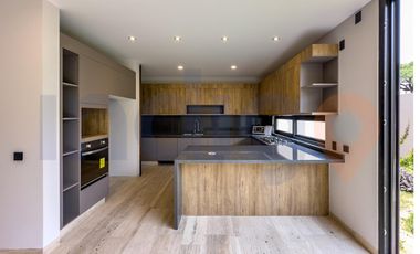 CASA EN RENTA EN ALTOZANO, CONDOMINIO ROCA