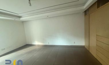 LOMAS DE VISTA HERMOSA. casa en renta