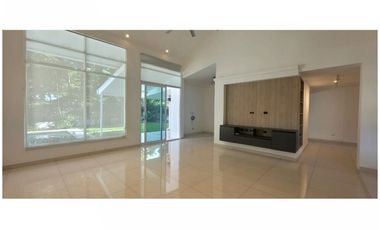 Casa con piscina - Albrook - Ancón