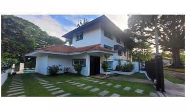 Casa con piscina - Albrook - Ancón