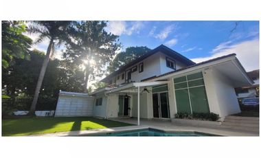 Casa con piscina - Albrook - Ancón