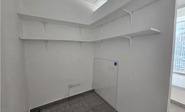 CALLE 50 / TORRE GLOBAL BANK / 95M2 / OFICINA  CON DIVISIONES