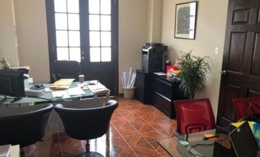 CASCO VIEJO / CASA CATALINA / 240m2 / PARA INVERSION / 3 PISOS