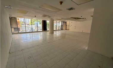 ALQUILER DE LOCAL COMERCIAL CALLE 51 BELLA VISTA 200M2