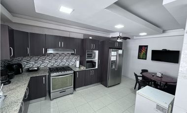 VILLA LUCRE / PH ALTOS DE SAN RAFAEL /  REMODELADA / 290M2