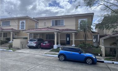 VILLA LUCRE / PH ALTOS DE SAN RAFAEL /  REMODELADA / 290M2