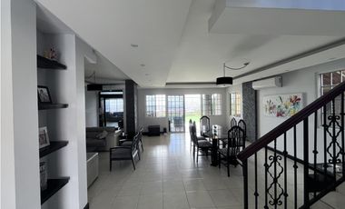 VILLA LUCRE / PH ALTOS DE SAN RAFAEL /  REMODELADA / 290M2
