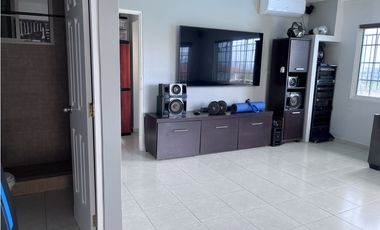 VILLA LUCRE / PH ALTOS DE SAN RAFAEL /  REMODELADA / 290M2