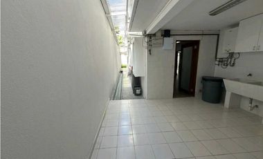 VENTA CASA DUPLEX 941m2 EN OBARRIO NRR