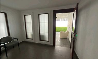 VENTA CASA DUPLEX 941m2 EN OBARRIO NRR