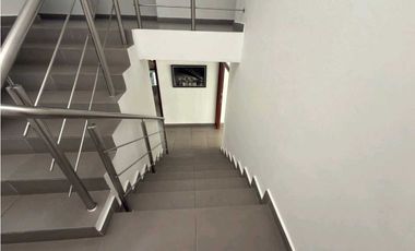 VENTA CASA DUPLEX 941m2 EN OBARRIO NRR