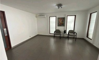 VENTA CASA DUPLEX 941m2 EN OBARRIO NRR