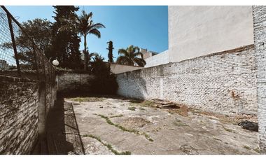 VENTA CASA DE 2 DORMITORIOS EN CALLE ITALIA