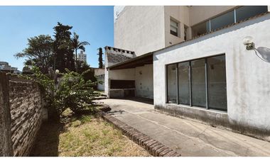 VENTA CASA DE 2 DORMITORIOS EN CALLE ITALIA