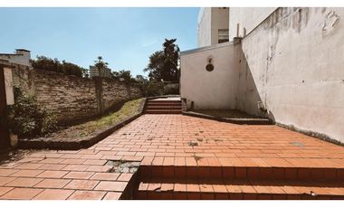 VENTA CASA DE 2 DORMITORIOS EN CALLE ITALIA