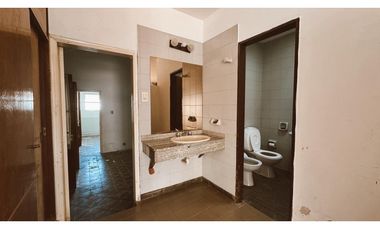 VENTA CASA DE 2 DORMITORIOS EN CALLE ITALIA