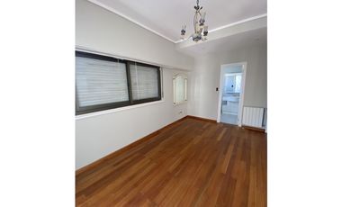 ALQUILER DPTO 3 AMBIENTES CON COCHERA - HIPOLITO YRIGOYEN 1900