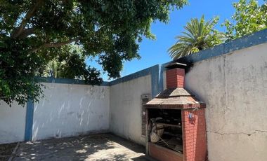 Casa en alquiler en Moron Sur