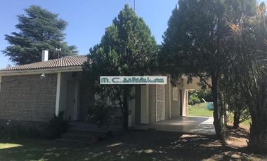 AT111. ICHO CRUZ. GRAN CASA CON AMPLIO PARQUE Y PILETA (8 PAX)