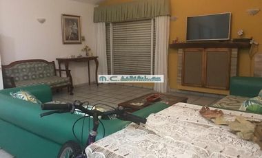 AT111. ICHO CRUZ. GRAN CASA CON AMPLIO PARQUE Y PILETA (8 PAX)