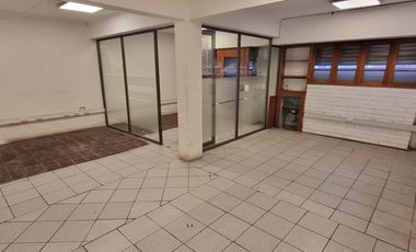 OPORTUNIDAD PROPIEDAD COMERCIAL CON OFICINAS Y TALLER