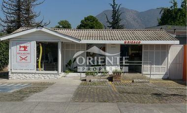 EXCELENTE UBICACIÓN LOCAL CON JARDÍN INTERIOR