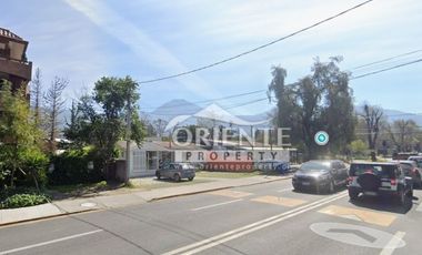 EXCELENTE UBICACIÓN LOCAL CON JARDÍN INTERIOR