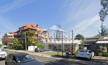 EXCELENTE UBICACIÓN LOCAL CON JARDÍN INTERIOR