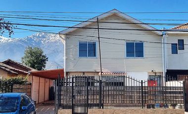 EXCELENTE CASA 5D/4B CON 3+ ESTACIONAMIENTOS.