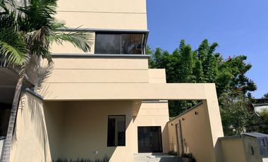 Estrene casa moderna  en fraccionamiento