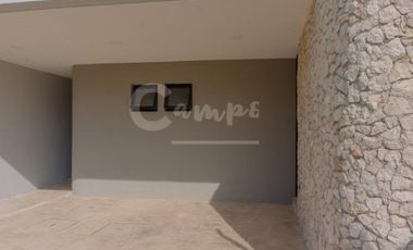 Casa de 2 pisos, 3 recamaras en privada en Conkal Yucatan  Entrega inmediata
