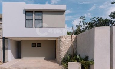 Casa de 2 pisos, 3 recamaras en privada en Conkal Yucatan  Entrega inmediata