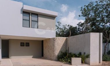 Casa de 2 pisos, 3 recamaras en privada en Conkal Yucatan  Entrega inmediata