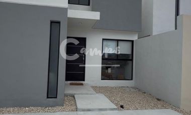 Casa de 2 pisos, 3 recamaras en privada en Conkal Yucatan  Entrega abril 2026